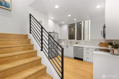 3402 E Spring Street, Seattle, WA 98122 - Photo 10