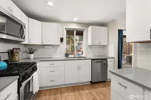 1902 Thornton St NW, Olympia, WA 98502 - Photo 10