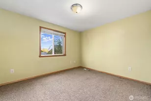 807 21st St NW, Puyallup, WA 98371 - Photo 24