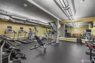 2720 3rd Ave, Seattle, WA 98121 - Photo 32