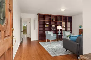 4625 48th Ave S, Seattle, WA 98118 - Photo 2