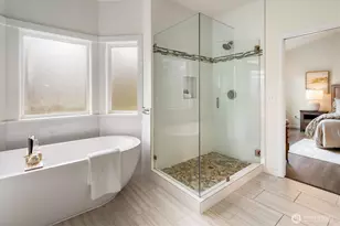 22910 NE 76th St, Redmond, WA 98053 - Photo 22