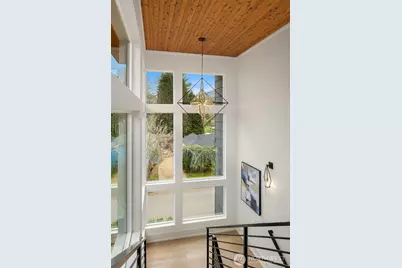 369 3rd Place NW, Issaquah, WA 98027 - Photo 2