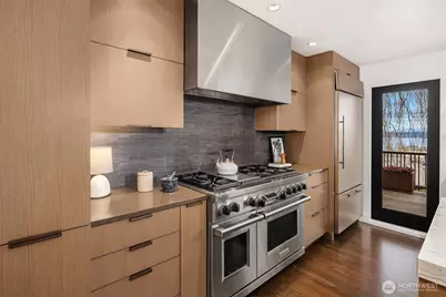 7733 58th Avenue NE, Seattle, WA 98115 - Photo 10