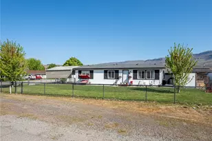 105 3rd St SW, Rock Island, WA 98850 - Photo 36