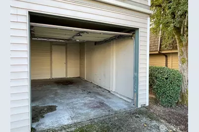 14321 NE 7th Place #2, Bellevue, WA 98007 - Photo 12