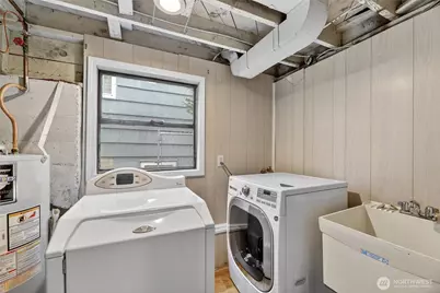 3850 49th Avenue SW, Seattle, WA 98116 - Photo 28