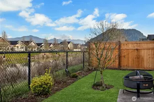 385 Bruhn Ln N, Enumclaw, WA 98022 - Photo 20