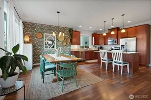 385 Bruhn Ln N, Enumclaw, WA 98022 - Photo 10