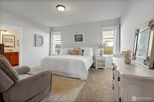 385 Bruhn Ln N, Enumclaw, WA 98022 - Photo 14