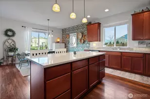 385 Bruhn Ln N, Enumclaw, WA 98022 - Photo 10