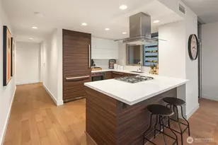 588 Bell St, Seattle, WA 98121 - Photo 4