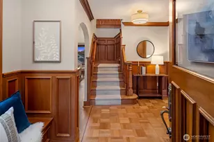 4117 43rd Ave NE, Seattle, WA 98105 - Photo 2