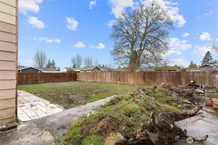 1009 5th Ave SW, Puyallup, WA 98371 - Photo 4