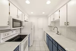 12504 NE 142nd Ln, Kirkland, WA 98034 - Photo 6