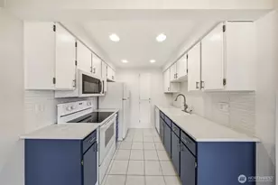 12504 NE 142nd Ln, Kirkland, WA 98034 - Photo 8