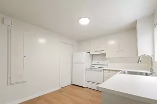 2020 Eastlake Ave E, Seattle, WA 98102 - Photo 24