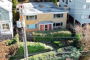 2020 Eastlake Ave E, Seattle, WA 98102 - Photo 12