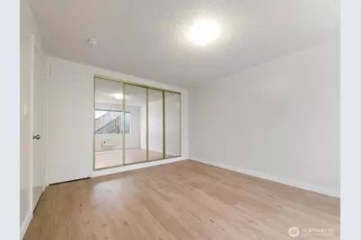 2020 Eastlake Avenue E, Seattle, WA 98102 - Photo 18