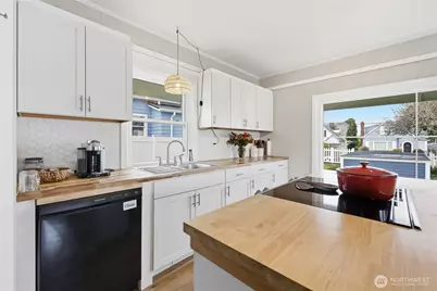 1523 7th Street, Bremerton, WA 98337 - Photo 8