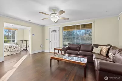 3417 E College Way, Mount Vernon, WA 98273 - Photo 16