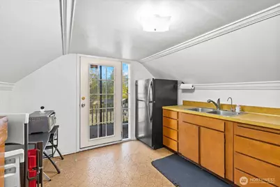 3417 E College Way, Mount Vernon, WA 98273 - Photo 20