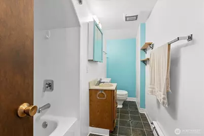 3417 E College Way, Mount Vernon, WA 98273 - Photo 26