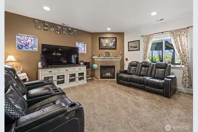 8121 83rd Place NE, Marysville, WA 98270 - Photo 4