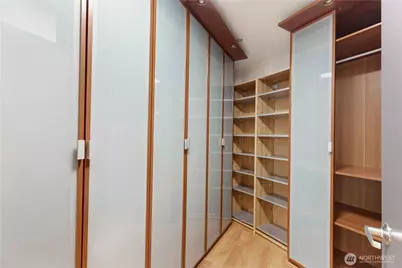 2716 Elliot Avenue #800, Seattle, WA 98121 - Photo 14