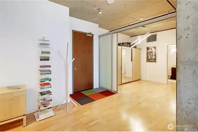 2720 3rd Avenue #909, Seattle, WA 98121 - Photo 2