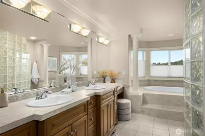 8242 154th Avenue SE, Newcastle, WA 98059 - Photo 14