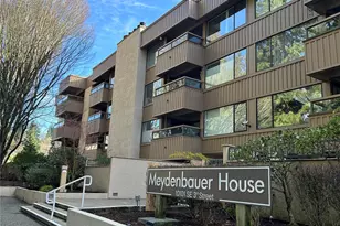 10101 SE 3rd St, Bellevue, WA 98004 - Photo 2