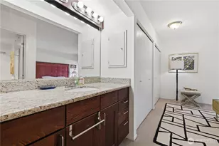 10101 SE 3rd St, Bellevue, WA 98004 - Photo 18