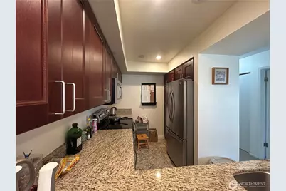 10101 SE 3rd Street #402, Bellevue, WA 98004 - Photo 20