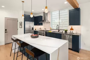 328 NE 91st St, Seattle, WA 98115 - Photo 4