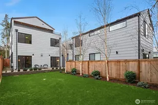 328 NE 91st St, Seattle, WA 98115 - Photo 34