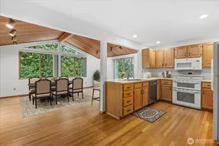 12121 NE 161st St, Bothell, WA 98011 - Photo 4