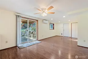 415 N 179th Pl, Shoreline, WA 98133 - Photo 2