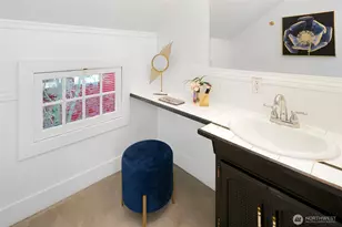 2636 Mayfair Ave N, Seattle, WA 98109 - Photo 16