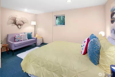 2636 Mayfair Ave N, Seattle, WA 98109 - Photo 22