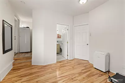 12067 Renton Avenue S, Seattle, WA 98178 - Photo 14