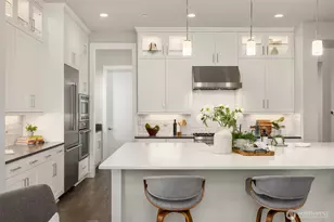 8722 NE Winslow Grove Ct, Bainbridge Island, WA 98110 - Photo 10