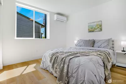 10533 C Stone Avenue N, Seattle, WA 98133 - Photo 14