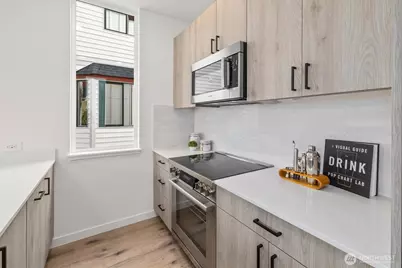 945 NW 61st Street, Seattle, WA 98107 - Photo 10