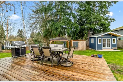 17419 Gravenstein Road, Bothell, WA 98012 - Photo 20