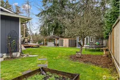 17419 Gravenstein Road, Bothell, WA 98012 - Photo 26