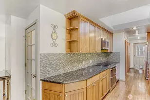 10020 SE 7th St, Bellevue, WA 98004 - Photo 8