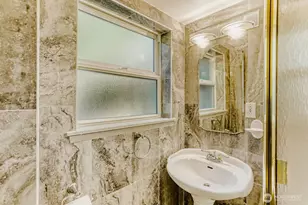 10020 SE 7th St, Bellevue, WA 98004 - Photo 20