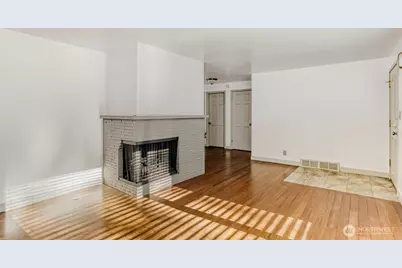 10020 SE 7th Street, Bellevue, WA 98004 - Photo 6