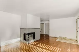 10020 SE 7th St, Bellevue, WA 98004 - Photo 6